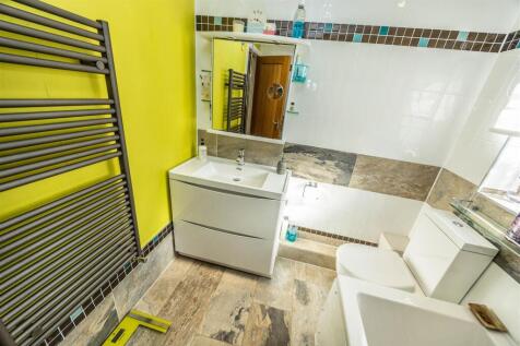 HOUSE BATHROOM