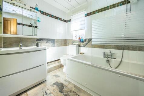 HOUSE BATHROOM