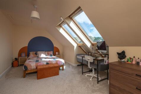 41 - 18 Long Hill Road HD2 1PJ.jpg