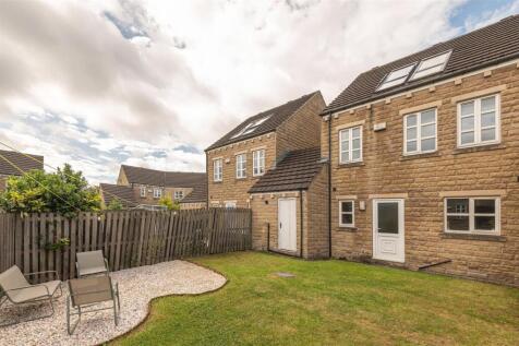 27 - 18 Long Hill Road HD2 1PJ.jpg