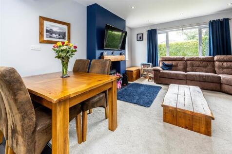 LIVING &amp; DINING KITCHEN