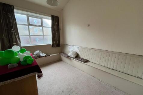 WhatsApp Image 2025-10-01 at 12.15.22_e6e4eb39.jpg