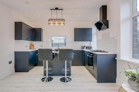 4 Cliffe End Road-27.jpg