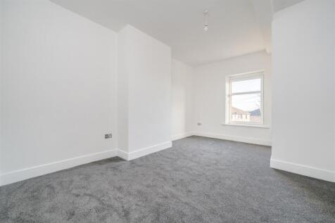 4 Cliffe End Road-9.jpg