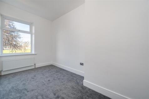 4 Cliffe End Road-8.jpg