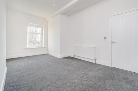 4 Cliffe End Road-10.jpg