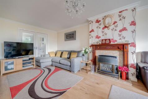 23 Knaresborough Drive-2.jpg