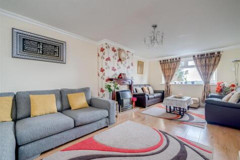 23 Knaresborough Drive-3.jpg