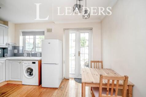 4 Harrold Priory (10