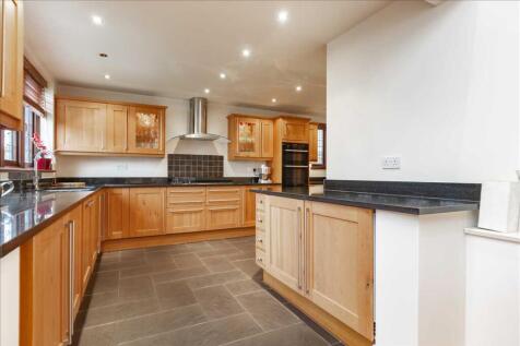 Kitchen /
