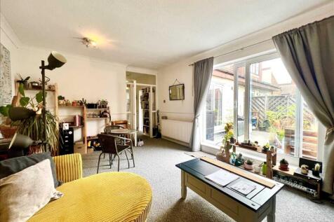 Lounge: