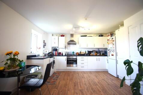 Kitchen &amp; Din...