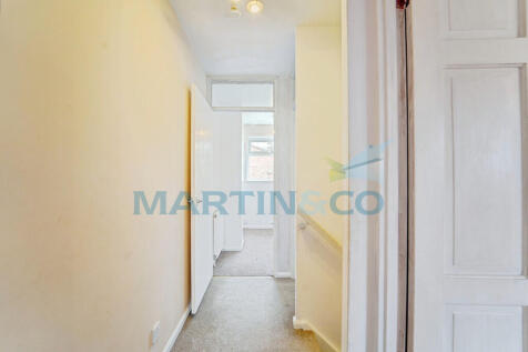 upstairslandingsh...