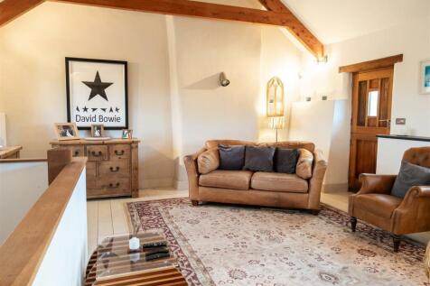 Stable - Lounge