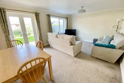 Lounge dining room