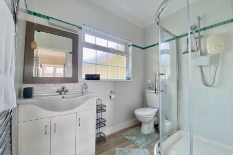Annexe shower room