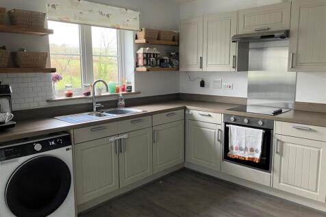 kitchen 2.jpg