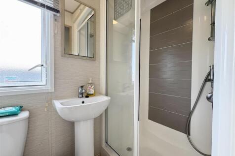 Family Shower Room