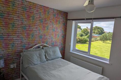 14 Poldark BEDROOM 1 (2).jpg