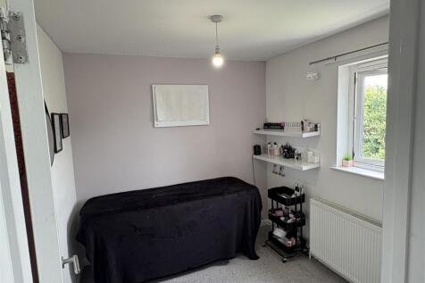 37 Badgers Bed 3.jpeg