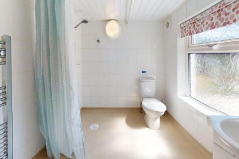 Four-Winds-Bathroom(1).jpg