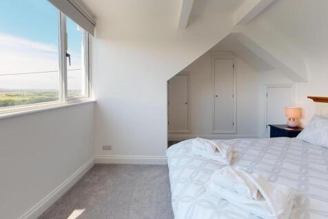 Four-Winds-Bedroom(1).jpg