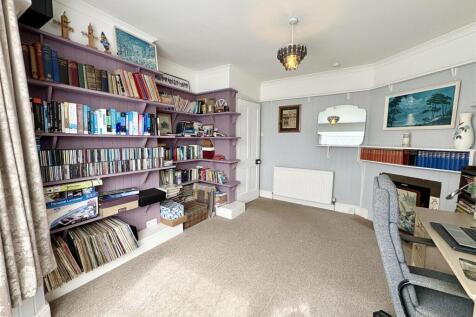 Bedroom/Study