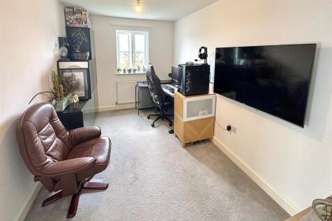 SecondBedroom2.jpg