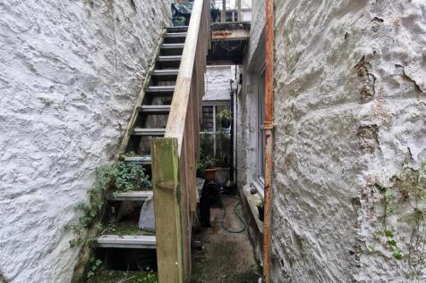 Rear Courtyard