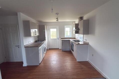 Lounge to Kitchen 1.jpg