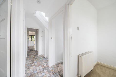 1376628-2-690b4d1...