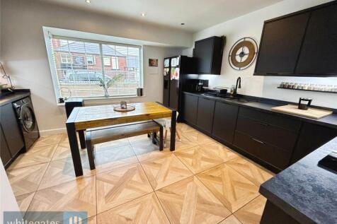 Dining/Kitchen