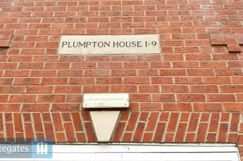 Plumpton House