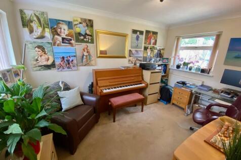 Bedroom 4/Study