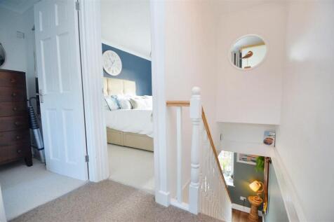 FIRST FLOOR LANDING