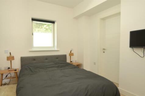 PRINCIPLE BEDROOM