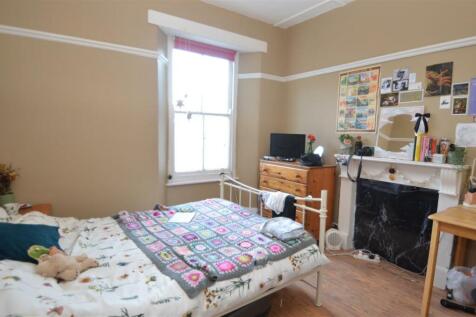 DINING ROOM/BEDROOM