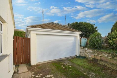 GARAGE NUMBER 1