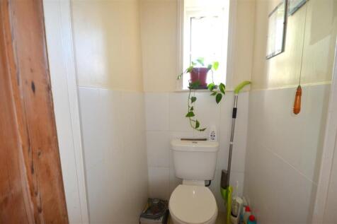 SEPARATE WC
