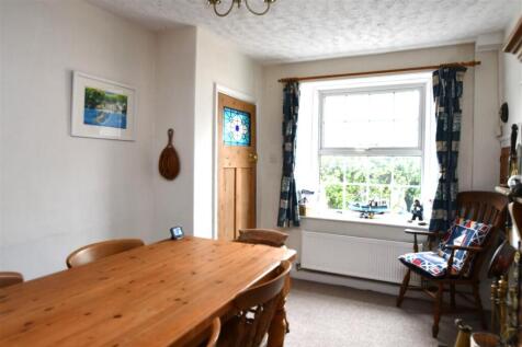 PARLOUR/DINING ROOM