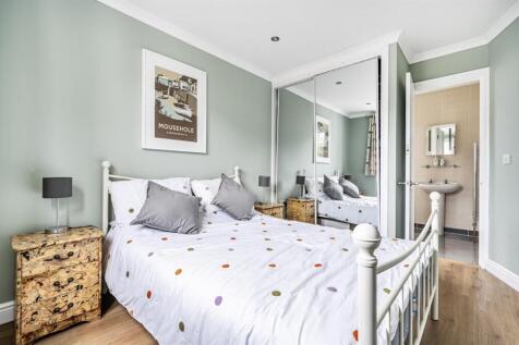 BEDROOM SIX
