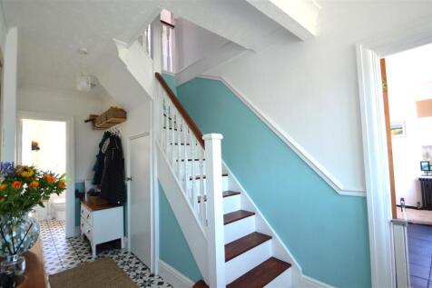 MAIN HALLWAY