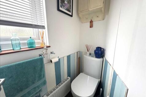 SEPARATE WC