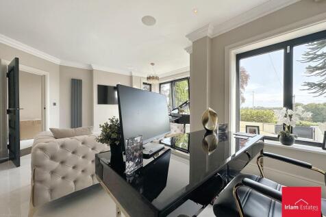 Office/Lounge
