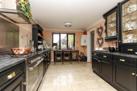 Kitchen/Breakfast...