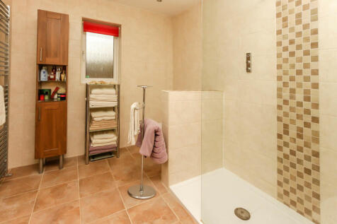 Ensuite Shower Ro...