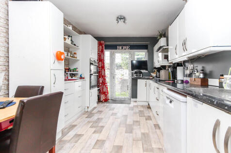Kitchen/Breakfast...