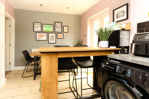 Kitchen/Dining Ro...