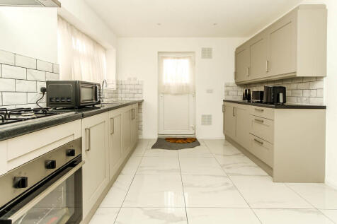 Kitchen/breakfast...