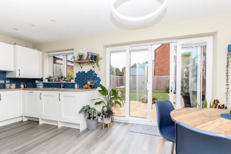 Kitchen/Dining Ro...